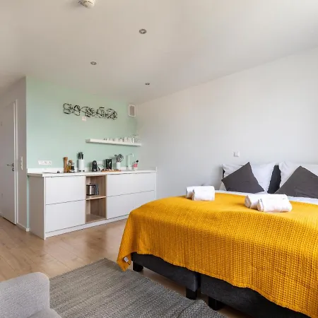 Limehome Wilhelminenstrasse - Digital Access Aparthotel 3*